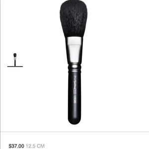 MAC 129SH Synthetic Powder/Blush Brush